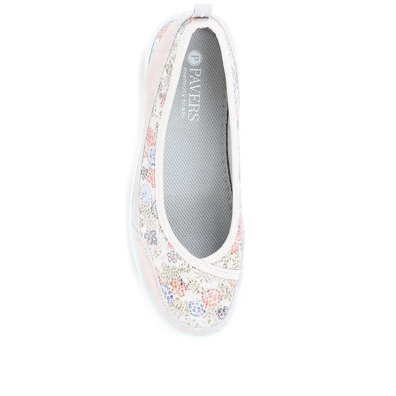 Slip-On Patterned Lightweight Pumps - BRK37007 / 323 323 - Floral