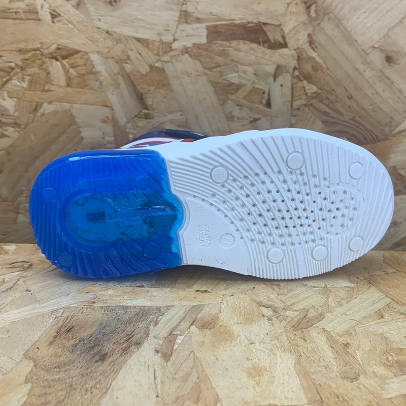 Geox Kinder Marvel Captain America Light Up High-Top-Trainer – Marineblau/Rot