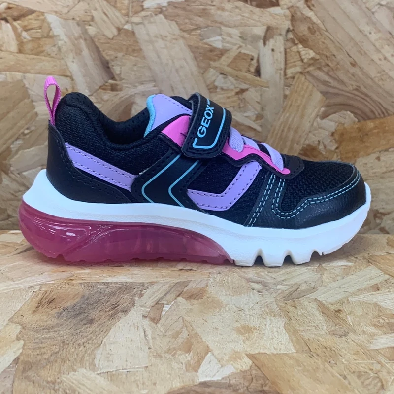 Geox Ciberdron Light Up Sneakers für Kinder – Schwarz / Fuchsia