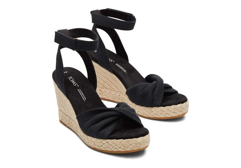 TOMS Damen Marisela Slubby Woven Wedge Sandale – Schwarz