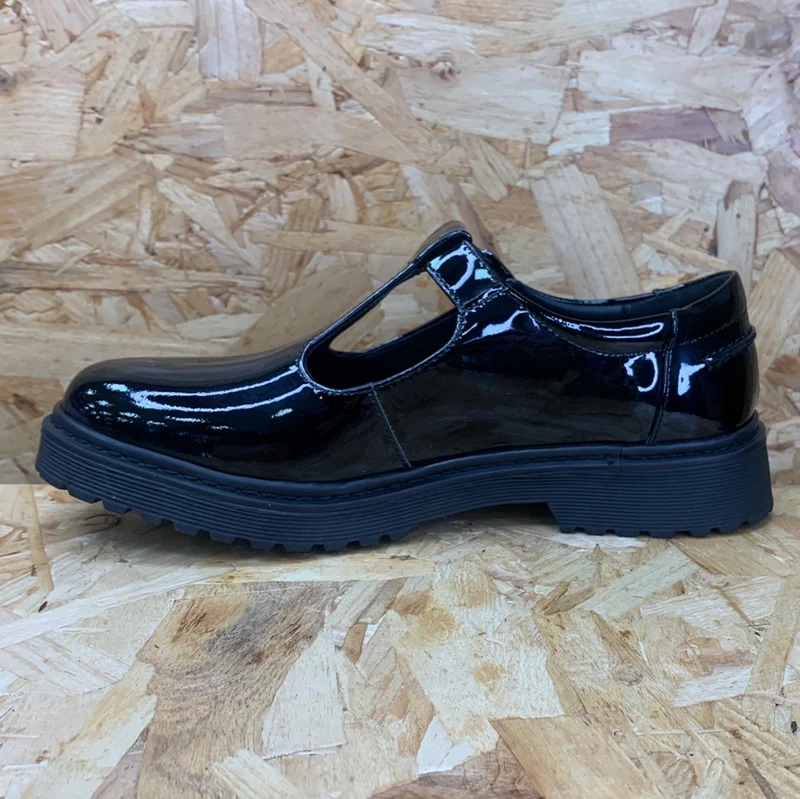 Teds Cybele T-Bar-Schulschuh aus Lackleder für Kinder – Schwarz
