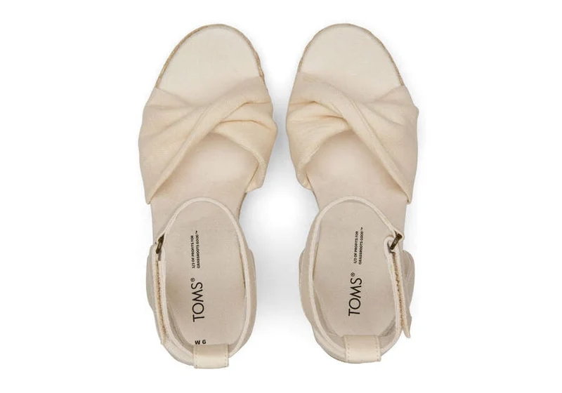 TOMS Damen Marisela Slubby Woven Wedge Sandale – Natur