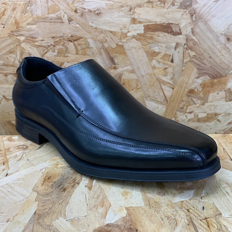 Teds Bristol Bay Schulschuh zum Hineinschlüpfen aus glattem Leder für Kinder – Schwarz