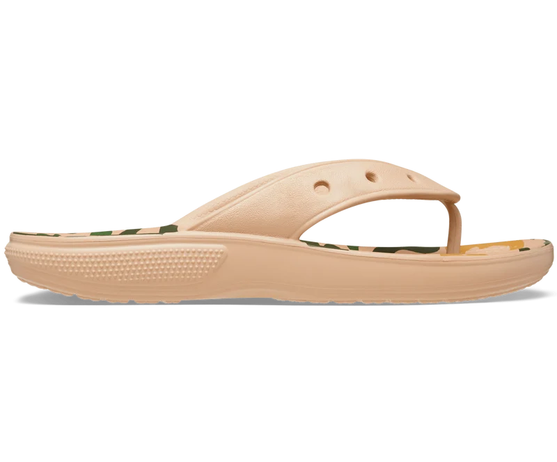 Crocs Unisex Classic Camo Flip Flop – Chai