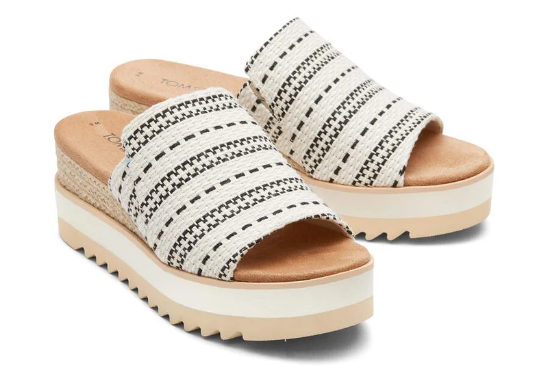 TOMS Damen Diana Global Woven Mule Sandale – Natur