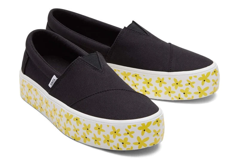 TOMS Damen Alpargata Fenix ​​Platform Sun Daisies Slip-On-Trainer – Schwarz