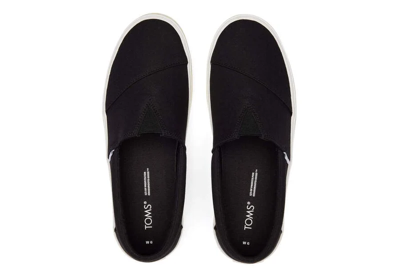 TOMS Damen Alpargata Fenix ​​Platform Sun Daisies Slip-On-Trainer – Schwarz