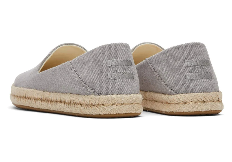 TOMS Damen-Espadrille „Santiago“ aus recyceltem Baumwollcanvas – Drizzle Grey
