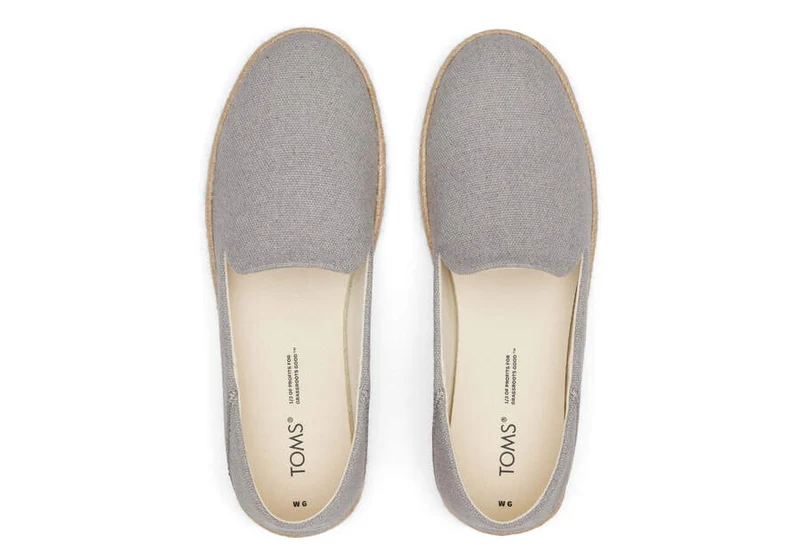 TOMS Damen-Espadrille „Santiago“ aus recyceltem Baumwollcanvas – Drizzle Grey