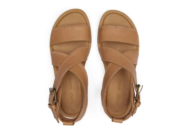 TOMS Damen Sidney Tread Ledersandale – Natur