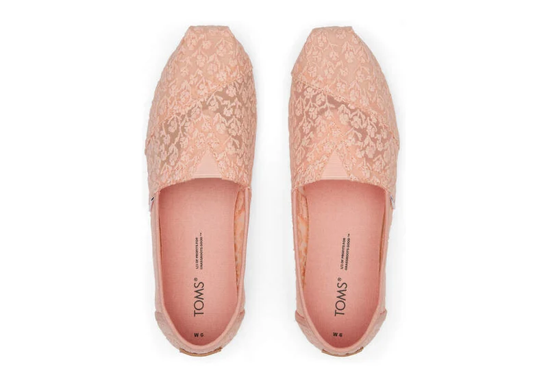 TOMS Alpargata Espadrille mit floraler Spitze für Damen – Pfirsich-Rosé