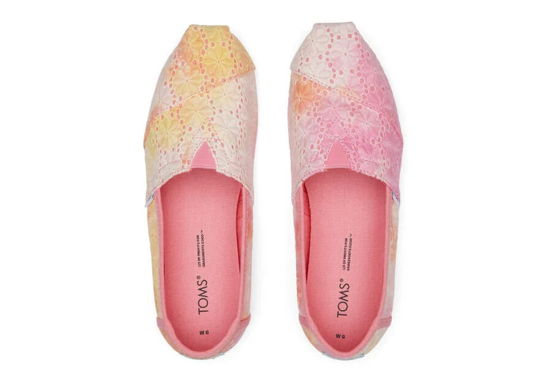 TOMS Damen Alpargata Tie Dye Floral Eyelets Espadrille – Sienna Orange