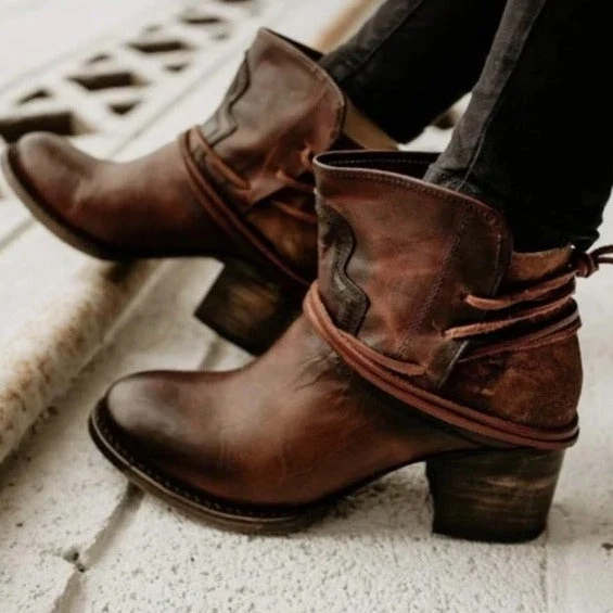 Stilvolle Leder Damen Stiefeletten - Celeste