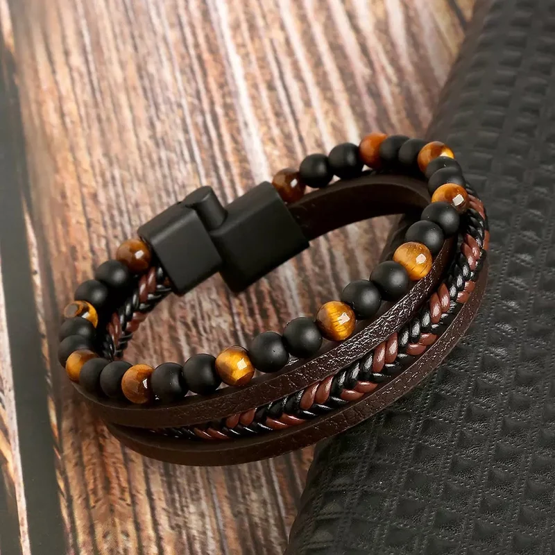 Here’s the translation into German: Leder Herren-Armbandset - Armand