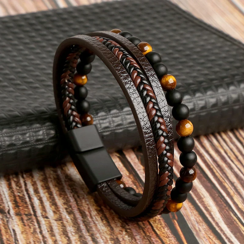 Here’s the translation into German: Leder Herren-Armbandset - Armand