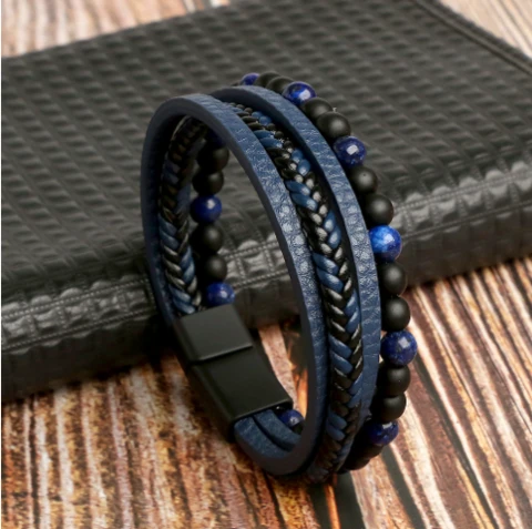Here’s the translation into German: Leder Herren-Armbandset - Armand