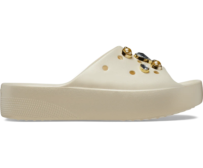 Crocs Klassische Unisex-Plateau-Slide mit Kristallen und Perlen – Vanille