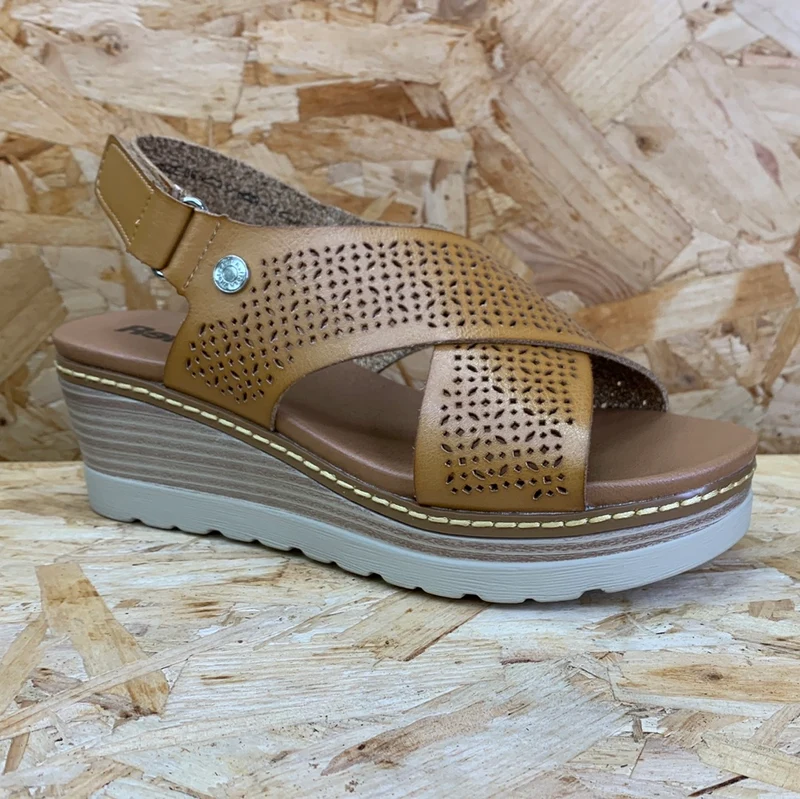 Refresh Modische Damen-Keilsandalen – Taupe