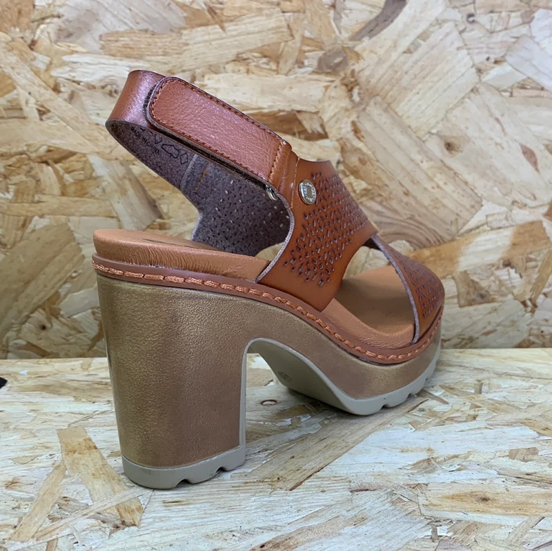 Refresh Damenmode-Sandalen mit hohem Absatz – Kamel