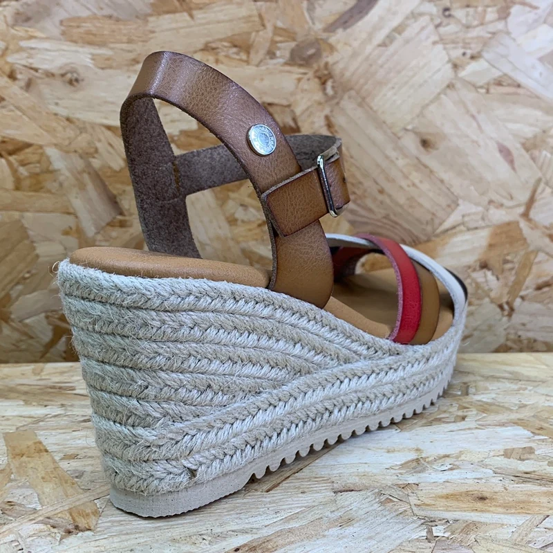 Refresh Modische Damen-Keilsandalen – Taupe