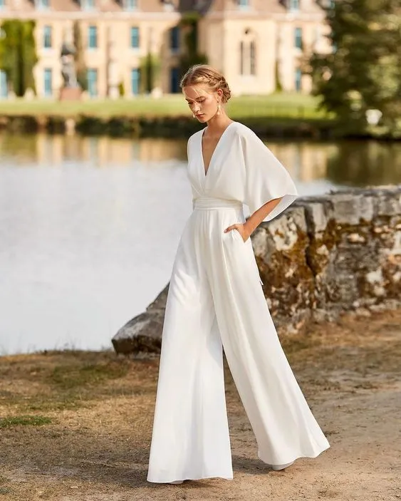 Iolanthe | Damen Wide Leg V-Ausschnitt Jumpsuit
