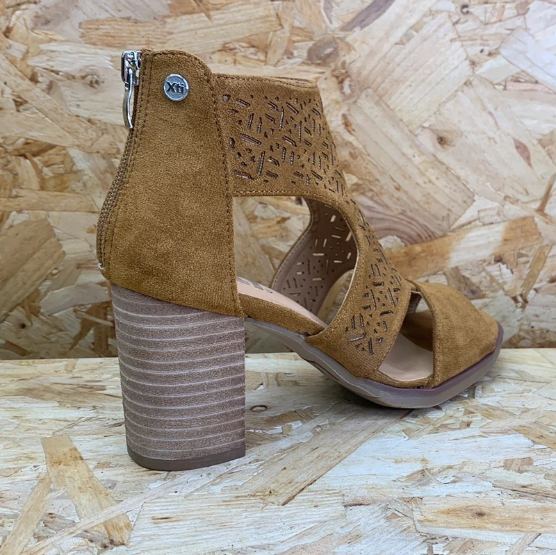 Xti Modischer Damen-High-Heel - Kamel