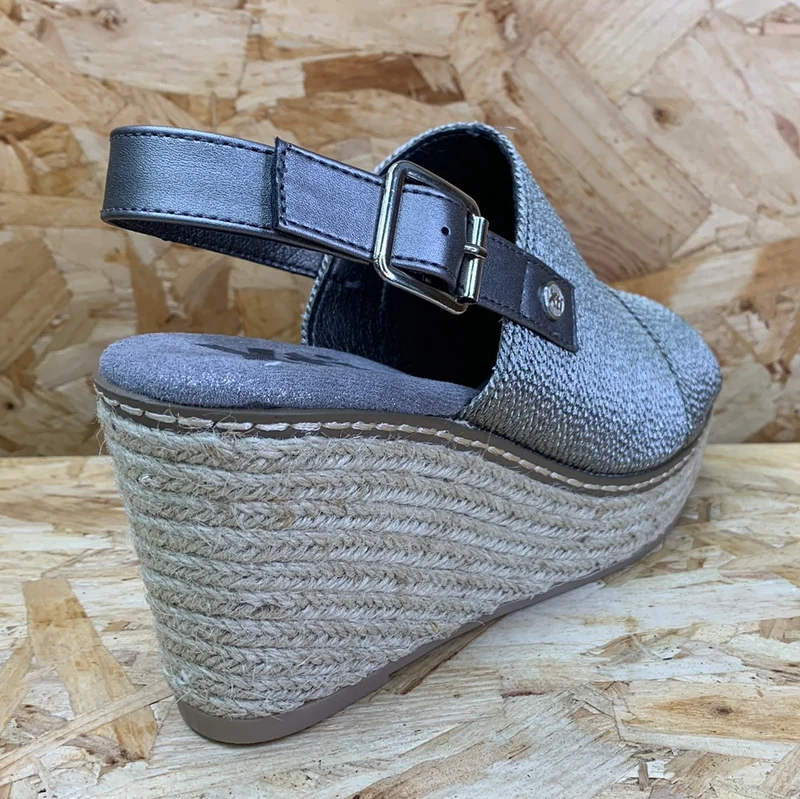 Xti Modische Damen-Keilsandalen – Metallic