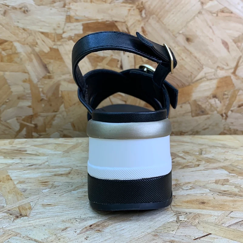 Xti Mode-Keilsandalen für Damen – Schwarz