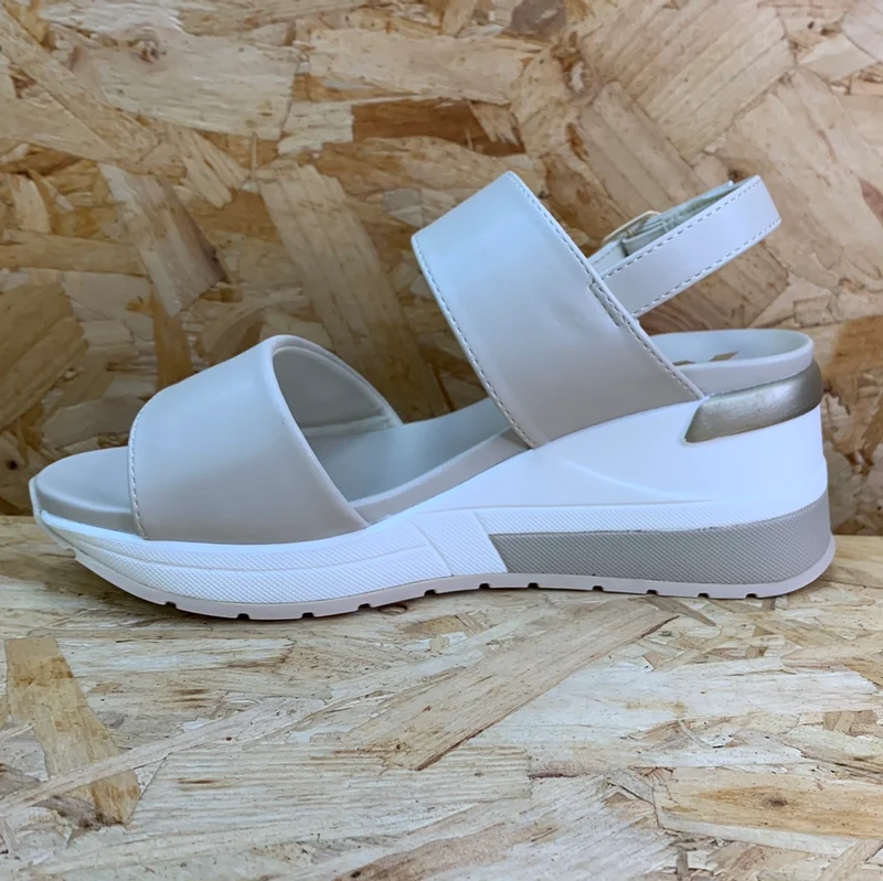 Xti Modische Damen-Keilsandalen – Eis