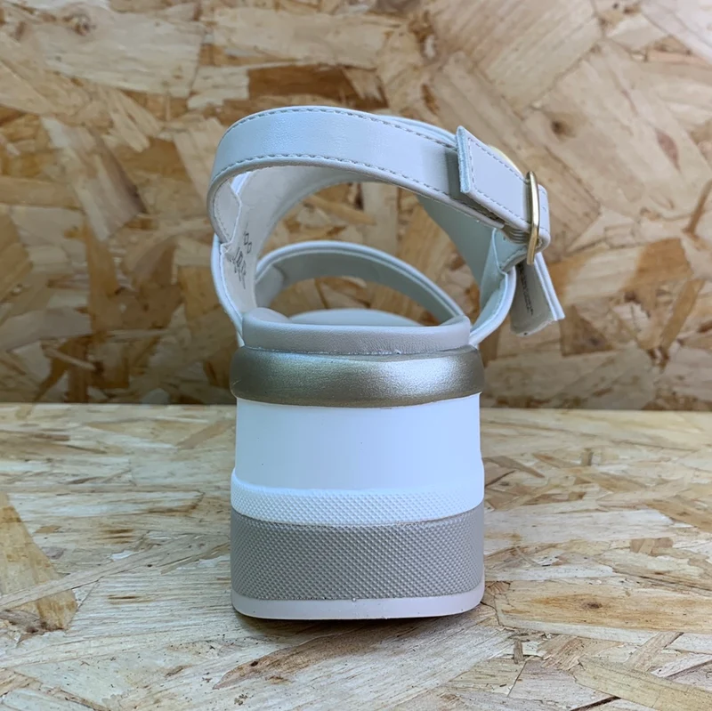 Xti Modische Damen-Keilsandalen – Eis