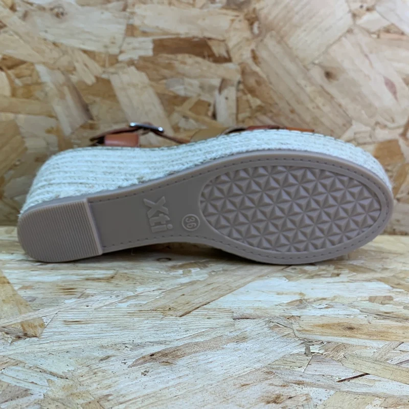 Xti Mode-Keilsandalen für Damen – Kamel