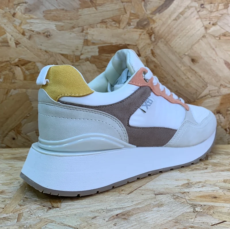 Xti Modische Damen-Sneaker – Eis