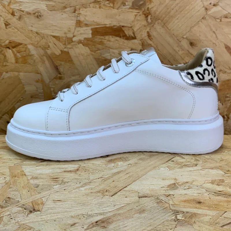 Carmela Mode-Sneaker aus Leder für Damen – Weiß / Silber
