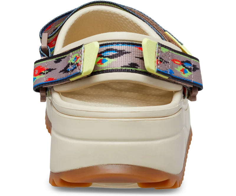 Crocs Unisex Hiker Ikat Clog – Knochen