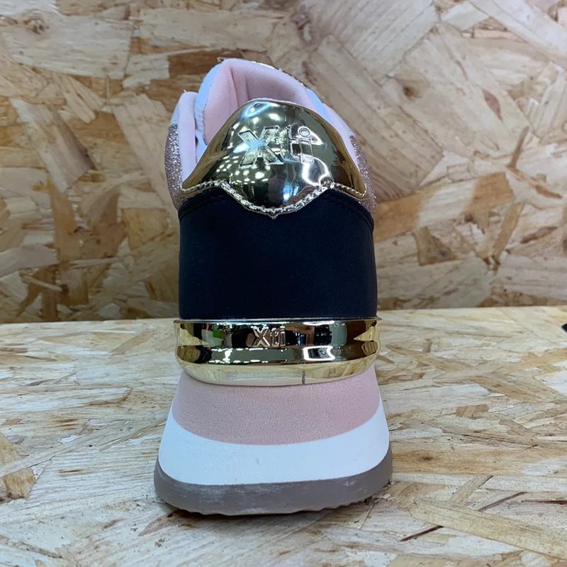 Xti Modische Damen-Sneaker – Nude