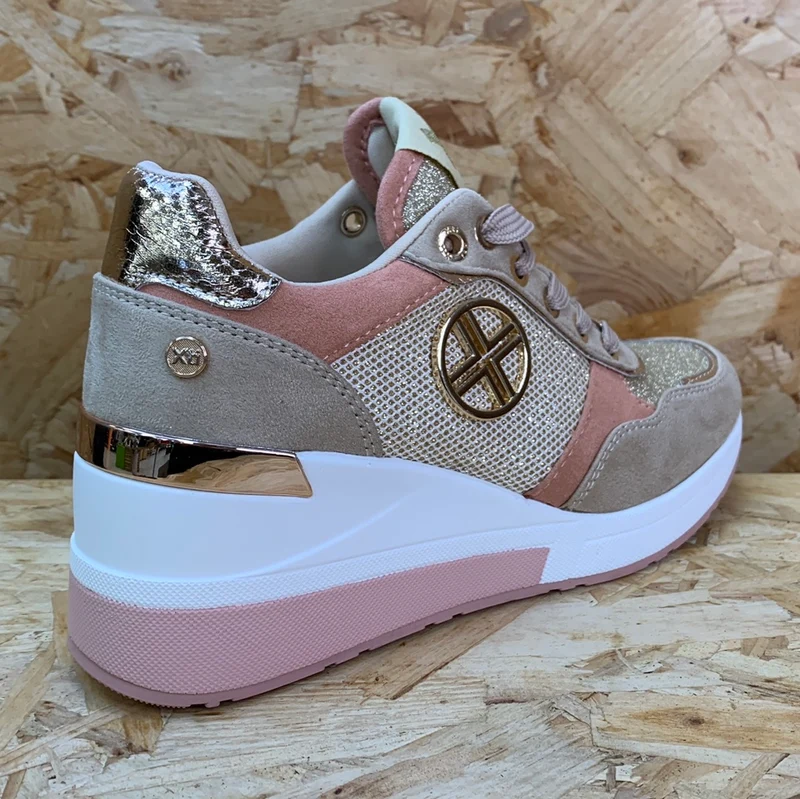 Xti Modische Damen-Sneaker mit Keilabsatz – Beige