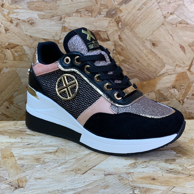 Xti Modische Damen-Sneaker mit Keilabsatz – Schwarz