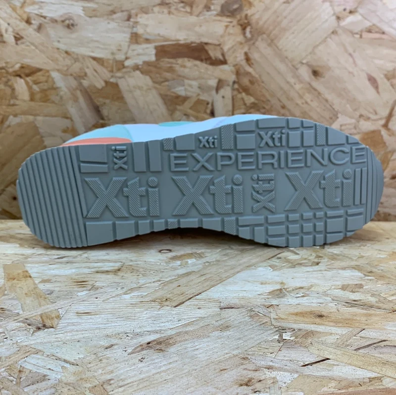 Xti Mode-Sneaker für Damen – Khaki