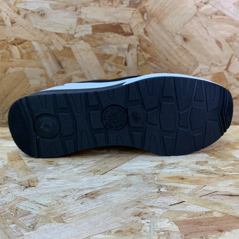 Xti Modische Damen-Sneaker mit Keilabsatz – Schwarz