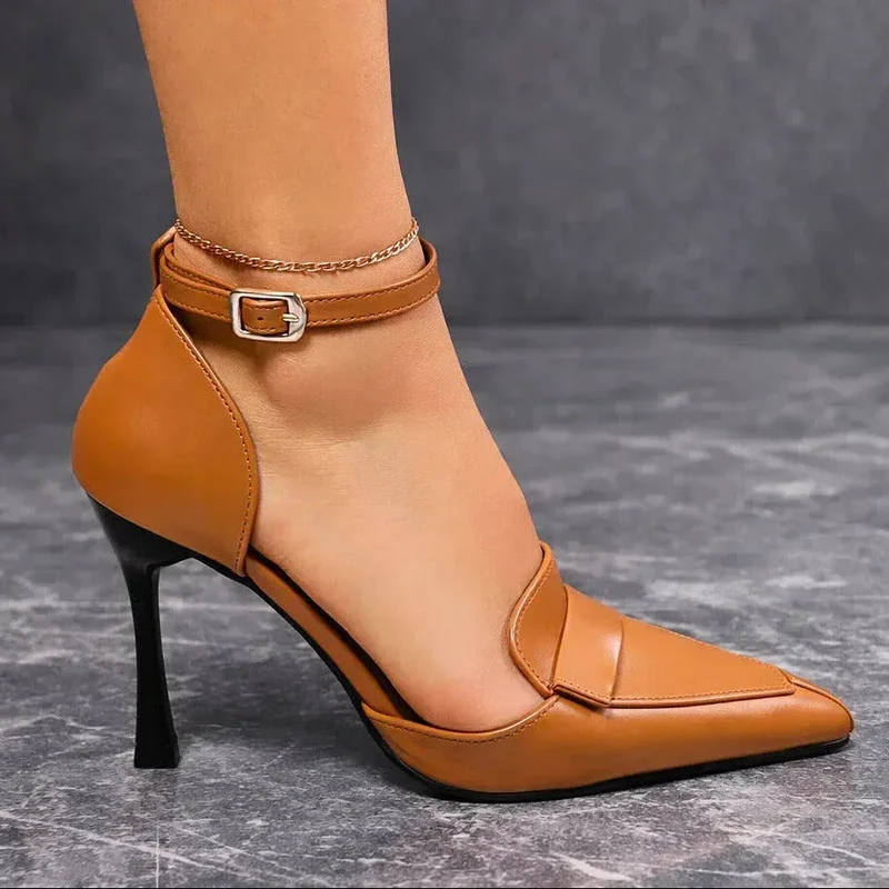 Ingeborg | Damen Spitze Absatzschuhe mit Knöchelriemen