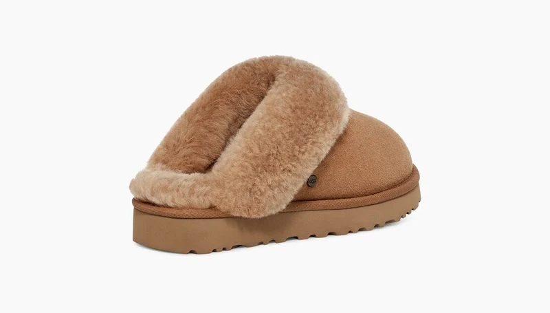UGG Damen Classic II Hausschuhe – Kastanie
