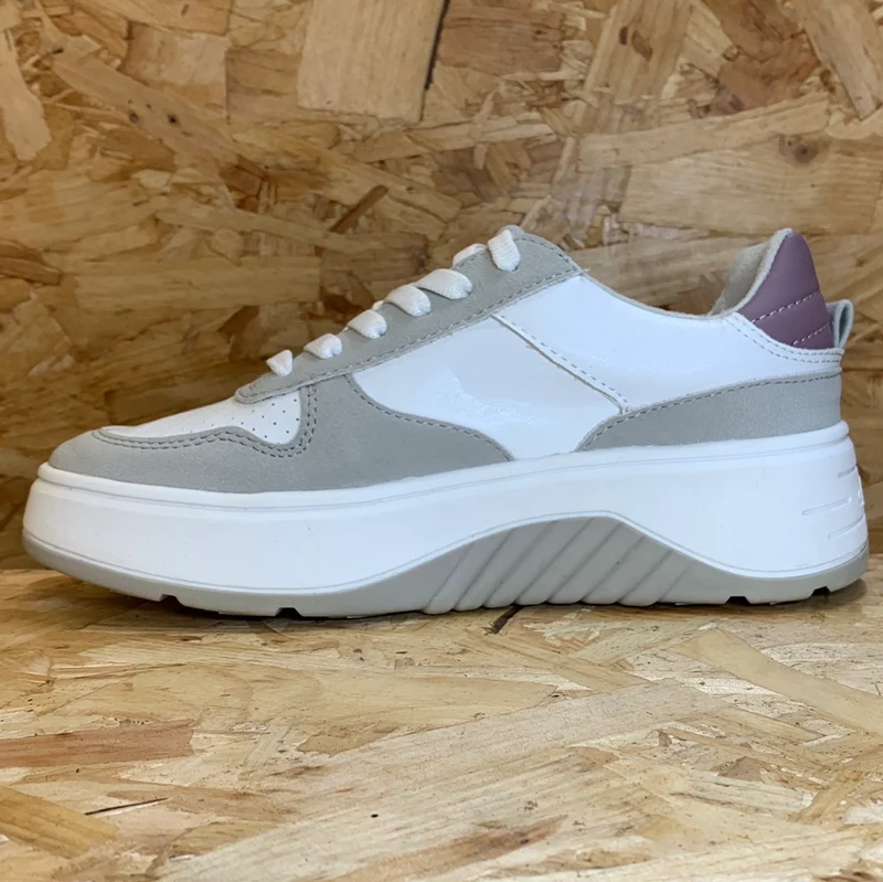 S. Oliver Damenmode-Trainer – Weiß