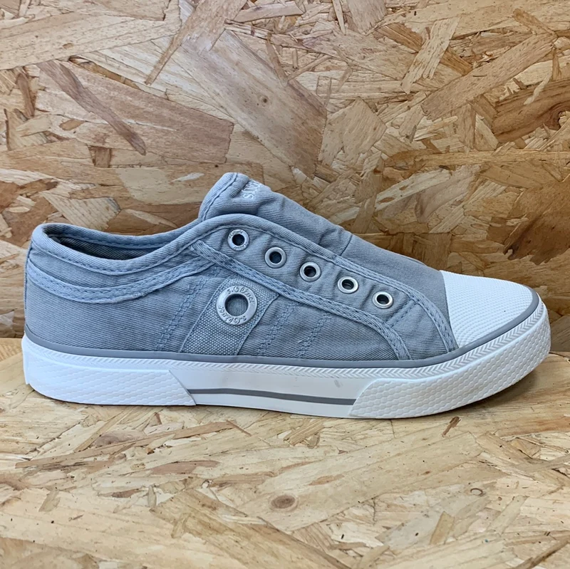 S. Oliver Modischer Damen-Slip-On-Trainer – Soft Blue