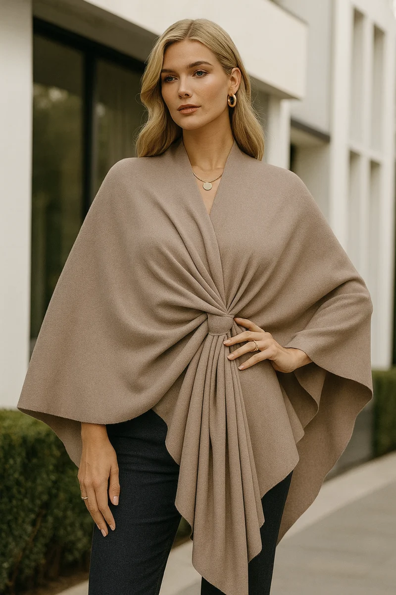 Yvonne | Eleganter Draped-Poncho