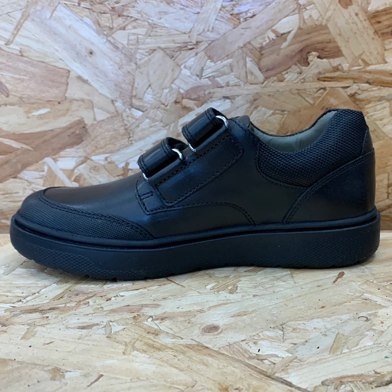 Geox Riddock BF Schulschuhe für Kinder – Schwarz
