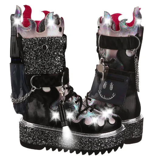 Irregular Choice x Tibbs & Bones Damen Super Hot Boot - Schwarz