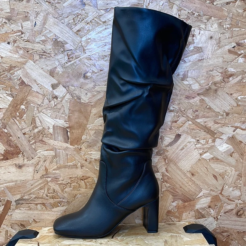 S. Oliver Damen Fashion Tall Boot – Schwarz