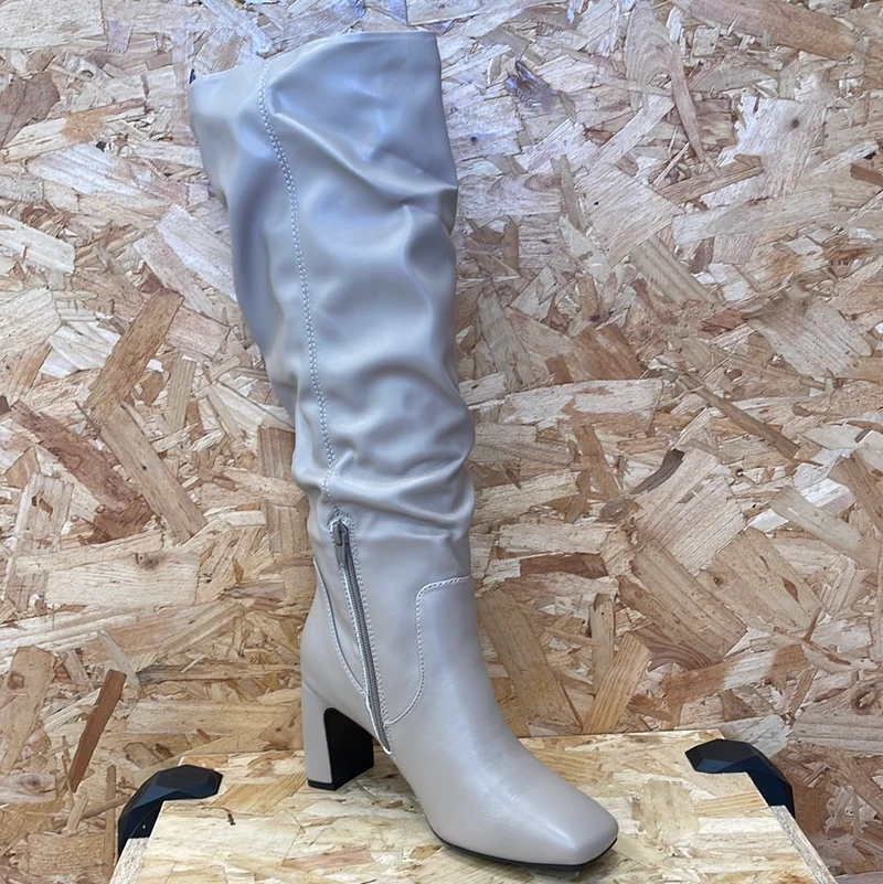 S. Oliver Damen Fashion Tall Boot – Taupe