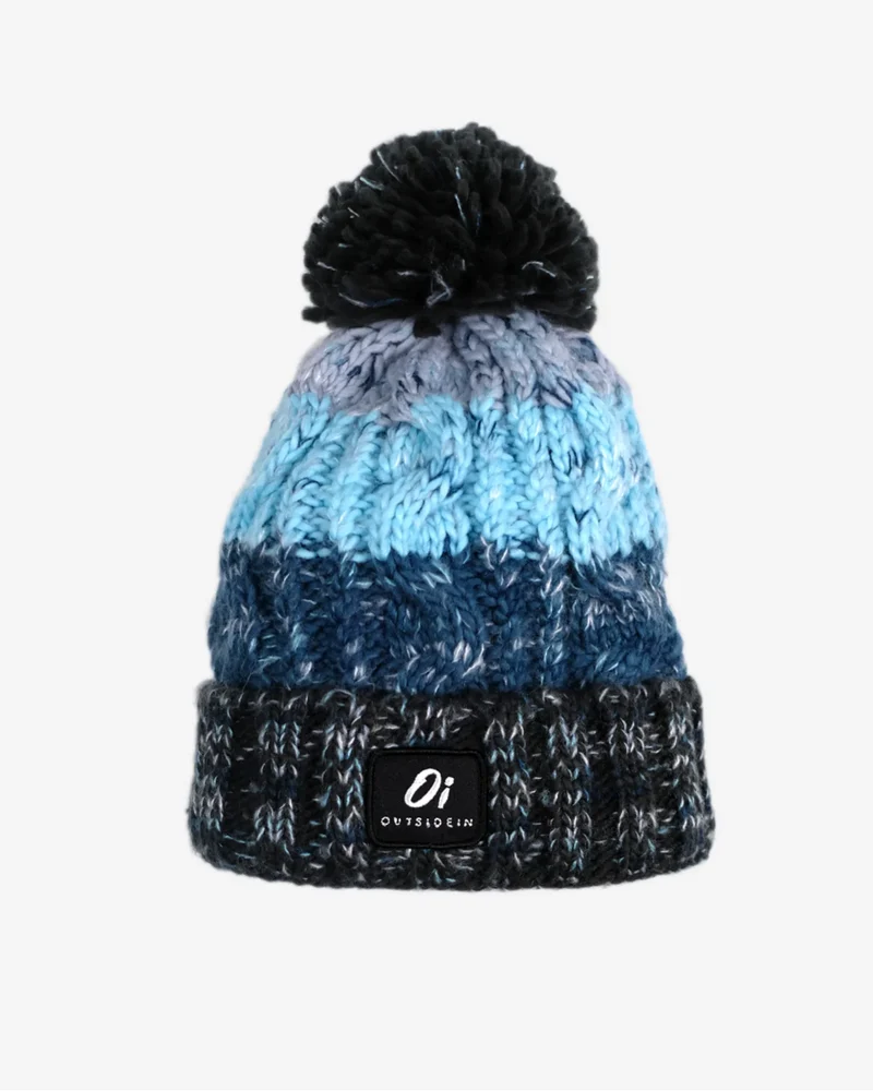 Outside In Unisex-Wintermütze mit Bommel – Ocean Storm