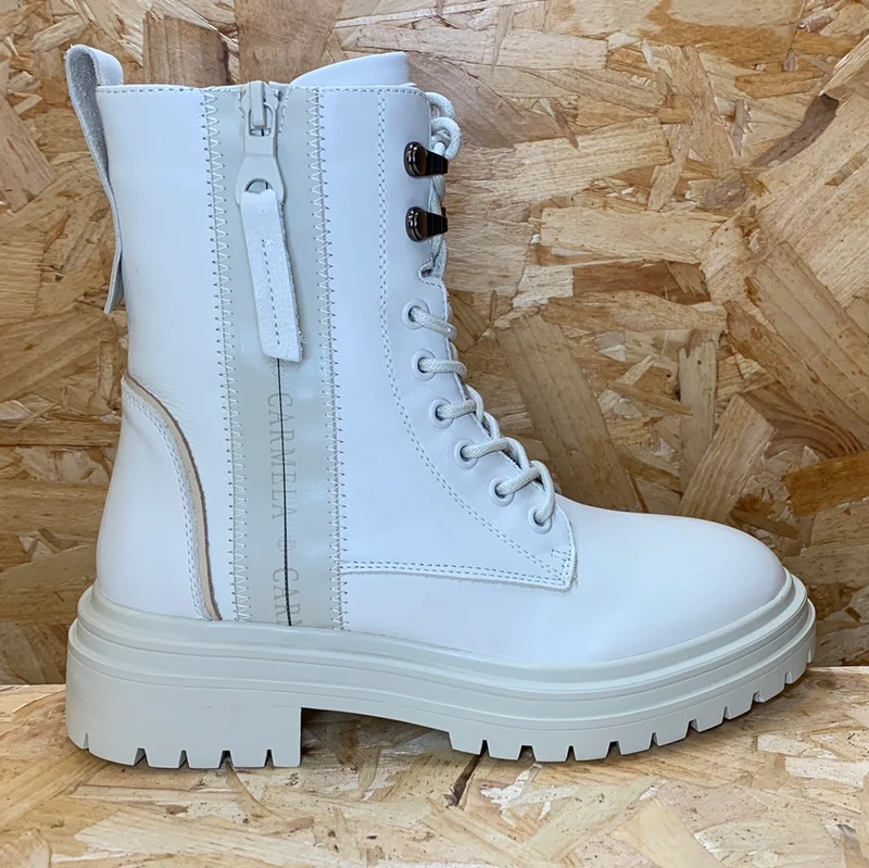 Carmela Modische Damen-Stiefelette aus Leder – Ice